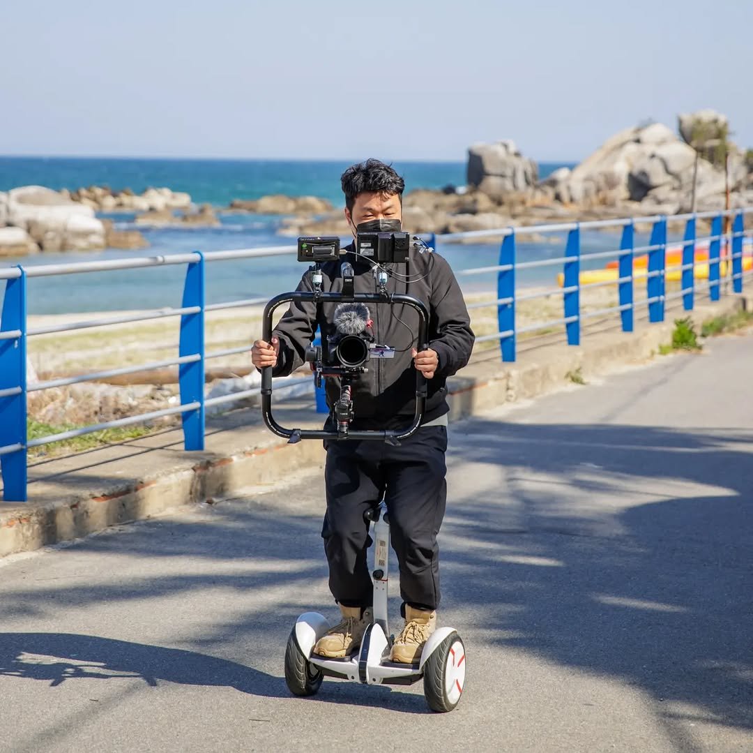 higher_company__ 게시물 이미지: 🏄‍♀️🏄‍♂️

일년 내내 시즌 처럼 지내려고

노력중 입니다.

주력이였던...