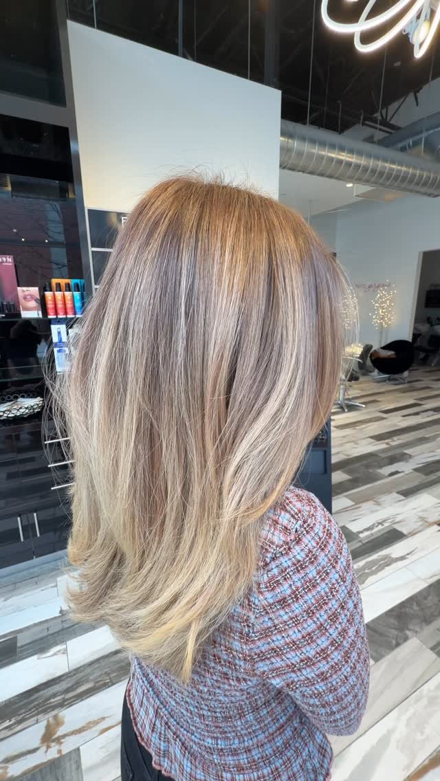 highlightyourlife_ 게시물 이미지: A little inspo for your next hair...