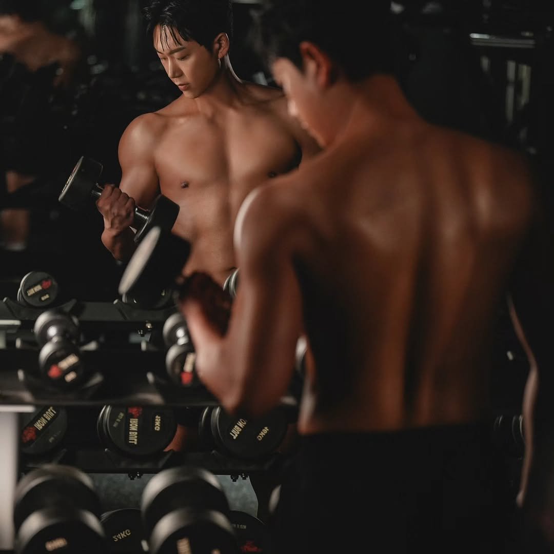 hightingjw 게시물 이미지: 두번다신 없을몸
손빨래 필요한사람
#바프 #바디프로필