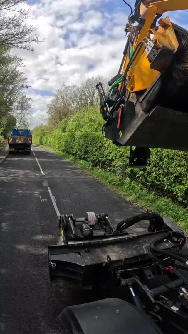 highwayharper 게시물 이미지: Pothole repairs hit differently with the...