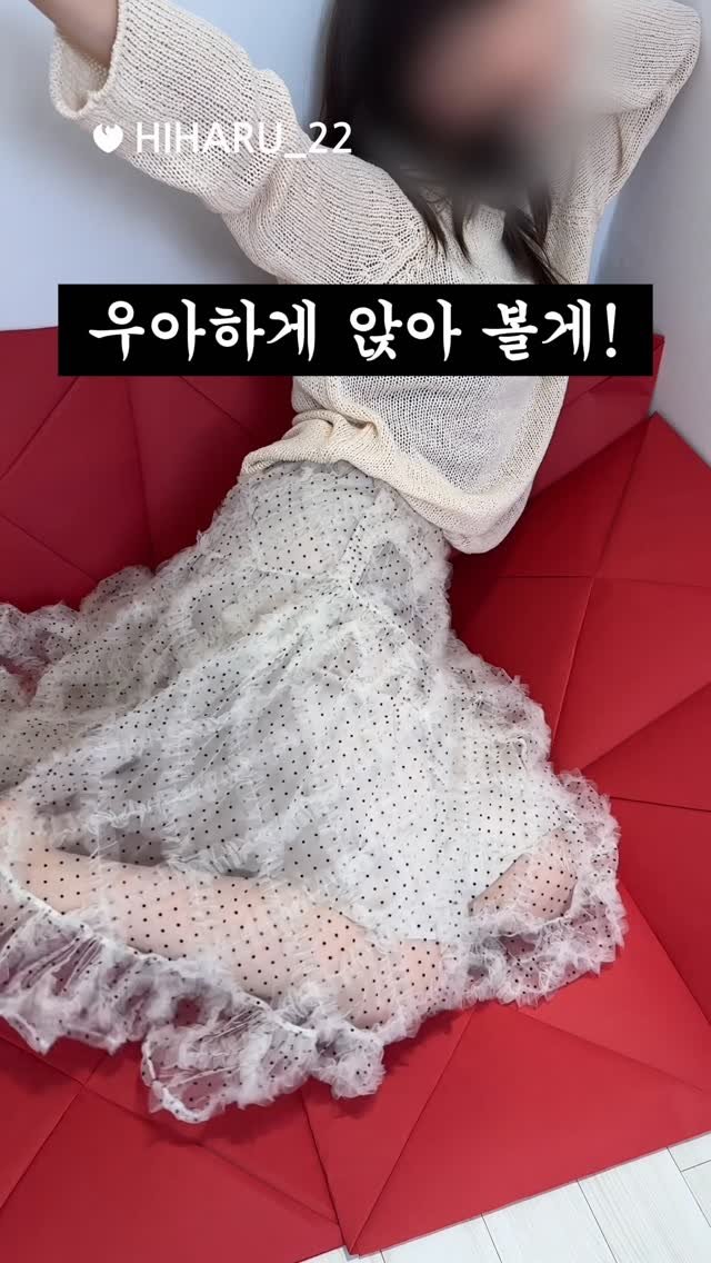 hiharu_22 게시물 이미지: 나 장원영 쇼파로 1억 벌었다..ㄷㄷ
#장원영 #장원영쇼파