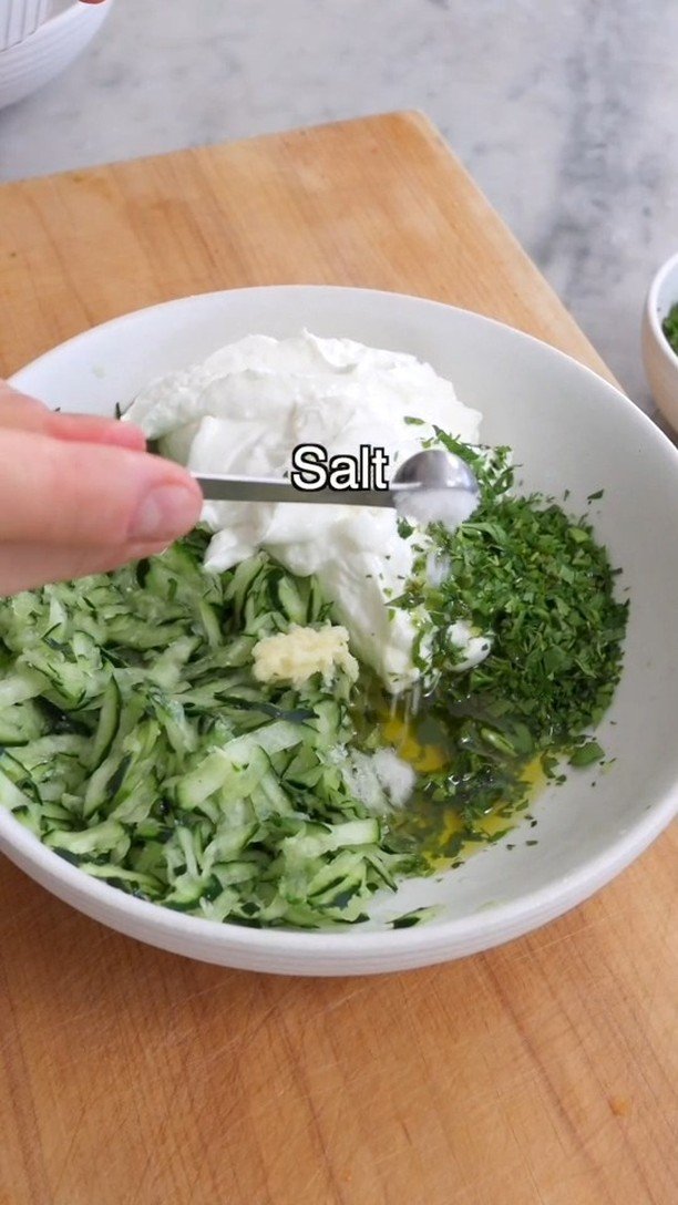 hilltop.recipes 게시물 이미지: Easy Tzatziki for hot summer night ☀️

⭐️ Get...