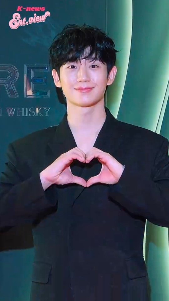 himin012 게시물 이미지: 🌷2026. 04. 24
정해인 / 달모어, 리차드 패터슨 OBE 방한 행사...