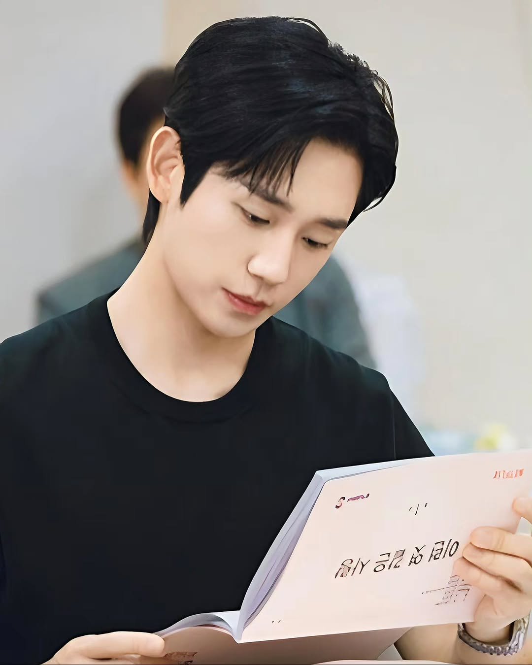 himin012 게시물 이미지: 🌷 2026. 07. 15
장태하 빨리 와줘🖤✨️
.
#이런엿같은사랑...