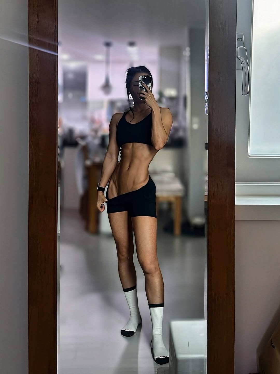 hip_najin 게시물 이미지: 직진이 빠른 길이란걸 안다
돌아가는 길이 잘못된 길만 아니면 된거야
넘어져도 보고...