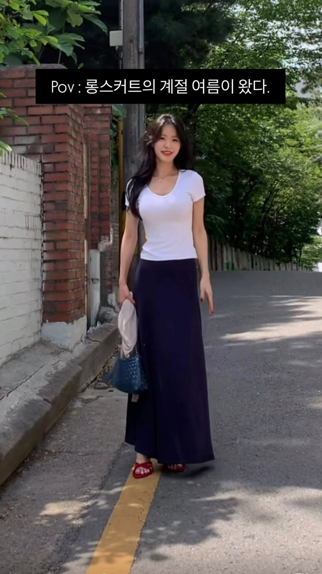 hip_teamjang 게시물 이미지: 여자들이 여름에 롱스커트 입는 진짜 이유

: 시원하고 훌러덩 입고 벗기...