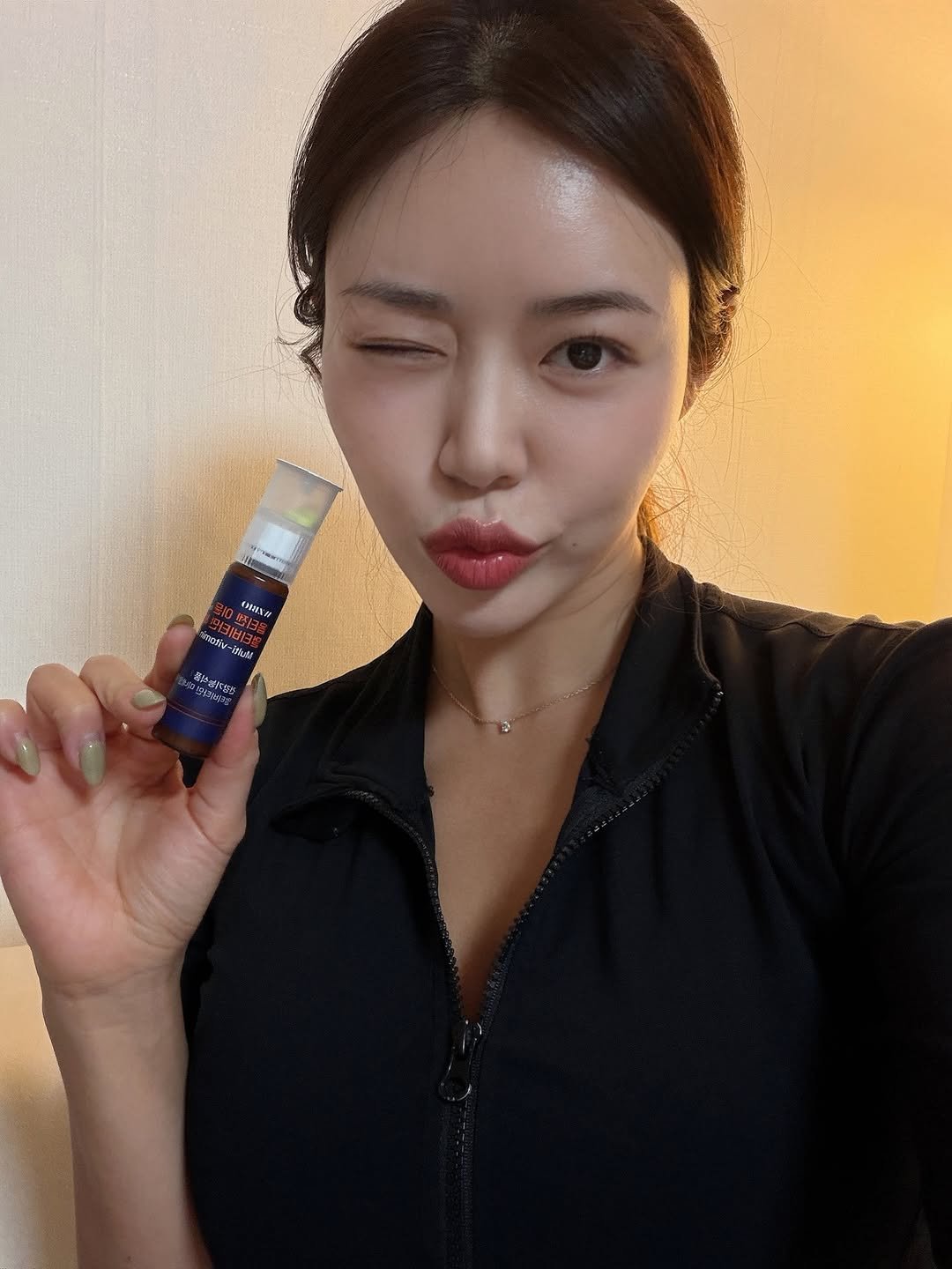hiphyejin 게시물 이미지: #제품제공

힘들때 하루 한병으로 간단하게 비타민 충전하기!! 
옵티젠 이뮨 멀티비타민이면 되지잉💛