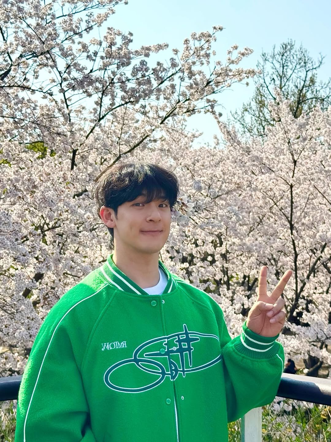 Photo by 김히릿 on April 06, 2026. May be an image of ‎outdoors and ‎text that says '‎yюЛR ری‎'‎‎.