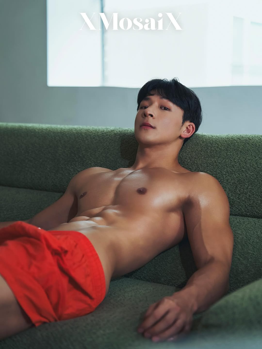 Photo by 김히릿 on October 20, 2025. May be an image of one or more people and text.