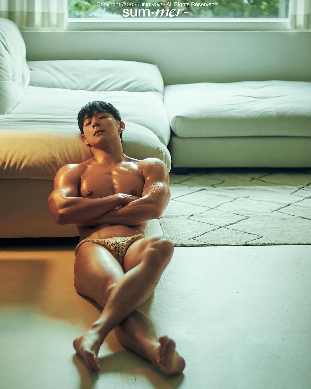 Photo shared by 김히릿 on October 25, 2025 tagging @studio_sum.mer_bodyprofile. May be an image of text that says 'Copyright 2025 sum-IFICr All Rights Reserved® sum-mer sum- mer-'.