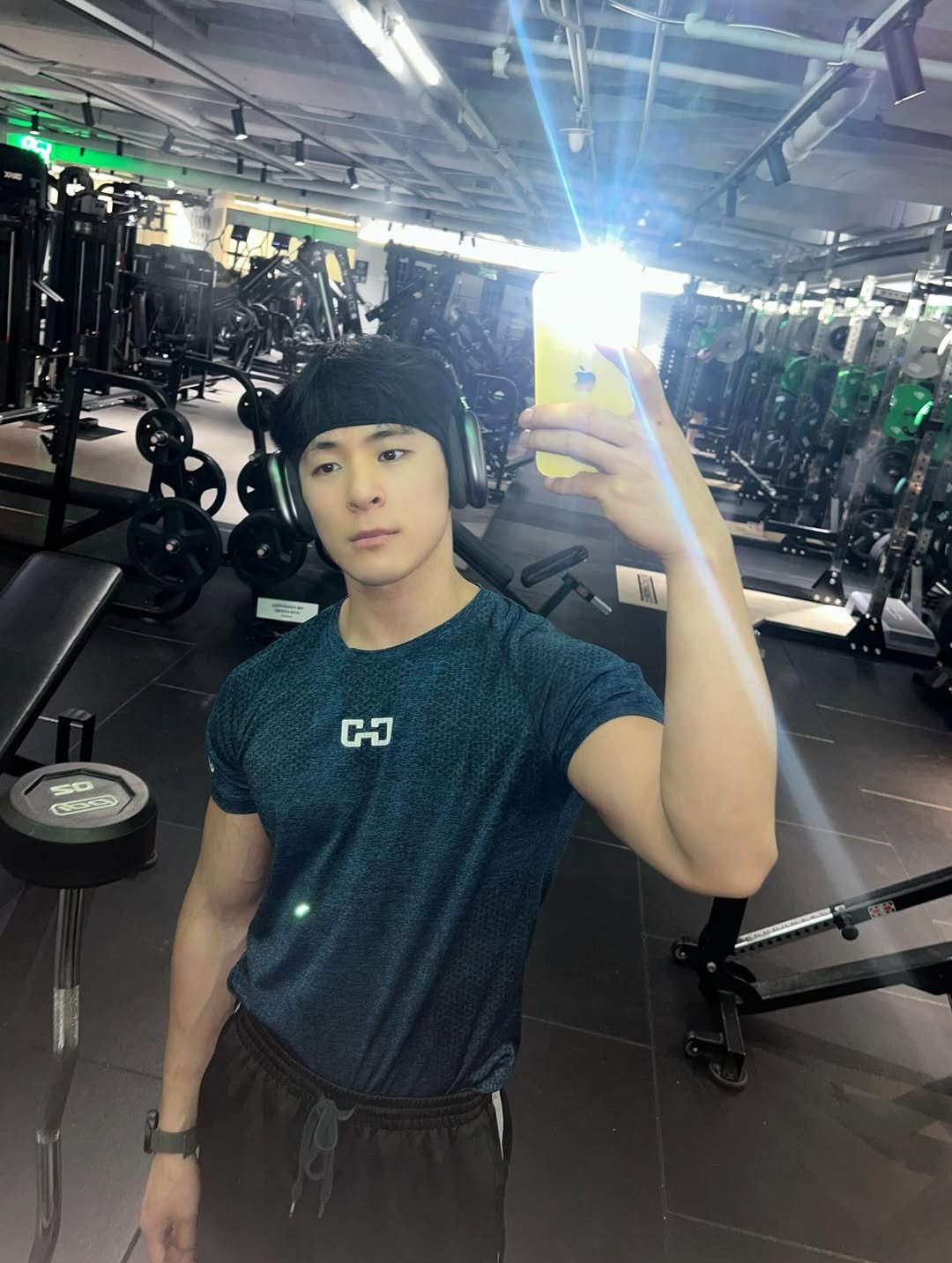 Photo by 김히릿 on January 14, 2026. May be a selfie of one or more people, biceps, mirror, top and text that says 'CJ'.