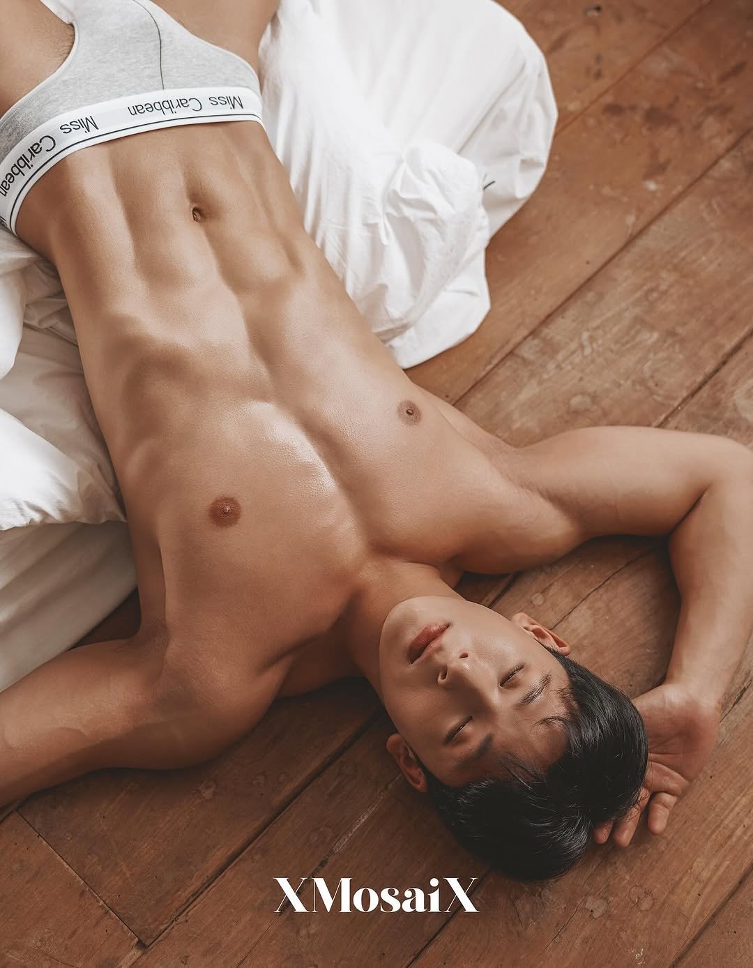 Photo by 김히릿 on October 17, 2025. May be an image of one or more people and text.