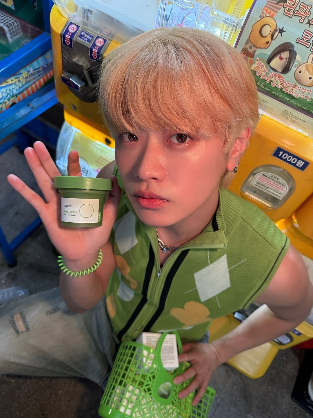 hiroki1479_ 게시물 이미지: 아기모공 되러 올영 갈사람~?👶💚
내일부터 할인이라던데 같이 고고?✨

#비플레인 #...