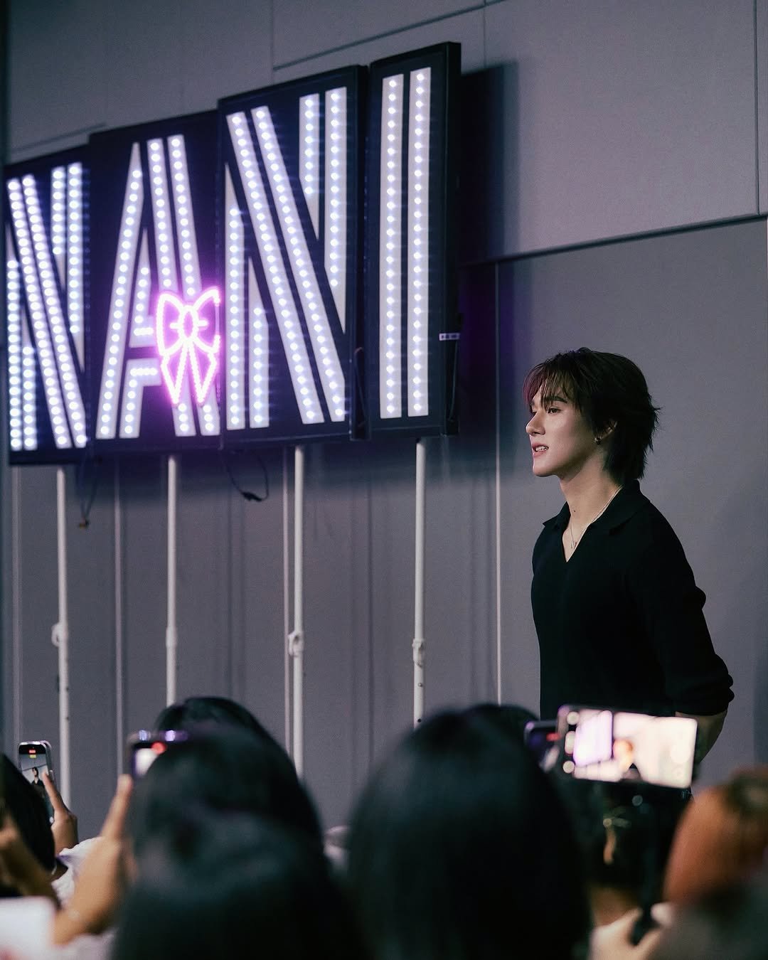 Photo by 「 Nani 」 on November 03, 2025. May be an image of one or more people, makeup, hair, crowd, concert and text.