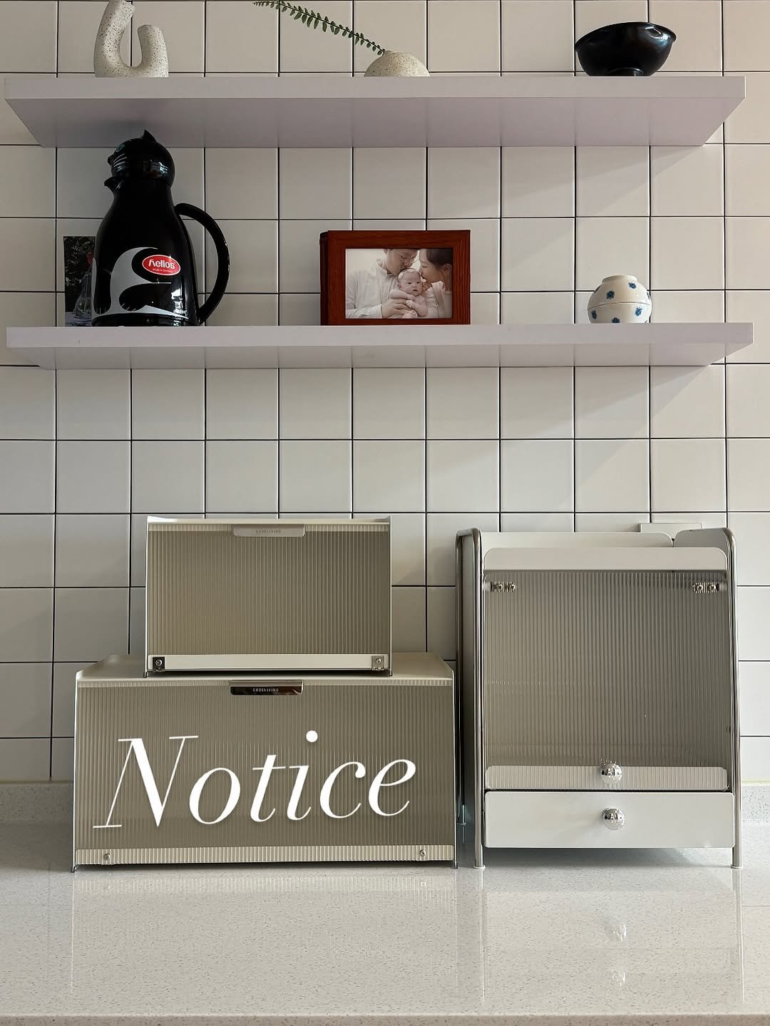 Photo by 희치홈ㅣ살림이 쉬워지는 정리.청소 on October 16, 2025. May be an image of sink, range hood, plate rack, dishwasher, rack, faucet, countertop, indoors, kitchen and text that says 'Nellos Notice'.