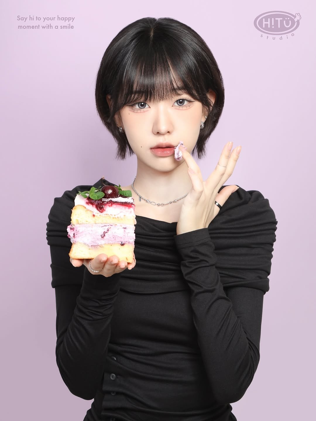 Photo by 하이투유스튜디오 | Hi!toyou studio | 성수사진관•성수증명사진•여권사진•프로필사진 in 성수역. May be an image of text that says 'Say hito Sayhitoyourhappy toyourhappy your happy moment with a momentwithasmile a smile H!TÜ studio'.