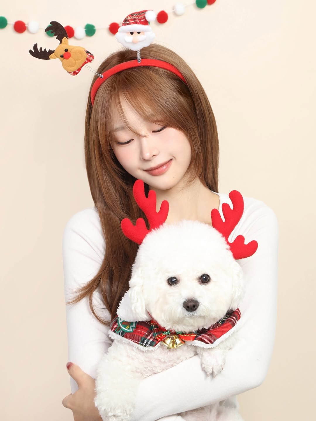 Photo by 하이투유스튜디오 | Hi!toyou studio | 성수사진관•성수증명사진•여권사진•프로필사진 on December 03, 2025. May be an image of text.