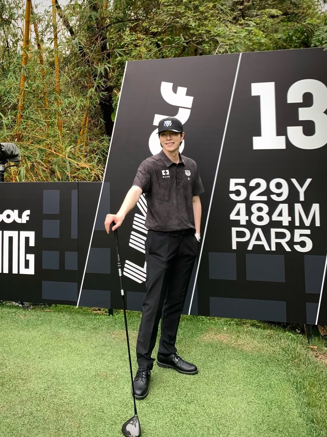 Photo shared by 홍종현 on March 11, 2026 tagging @livgolfleague, and @koreangolfclub. May be an image of ‎golf, golf club, golf course and ‎text that says '‎+ 春 OLF n 13 529Y 484M PAR5 בשוןןן//ן‎'‎‎.