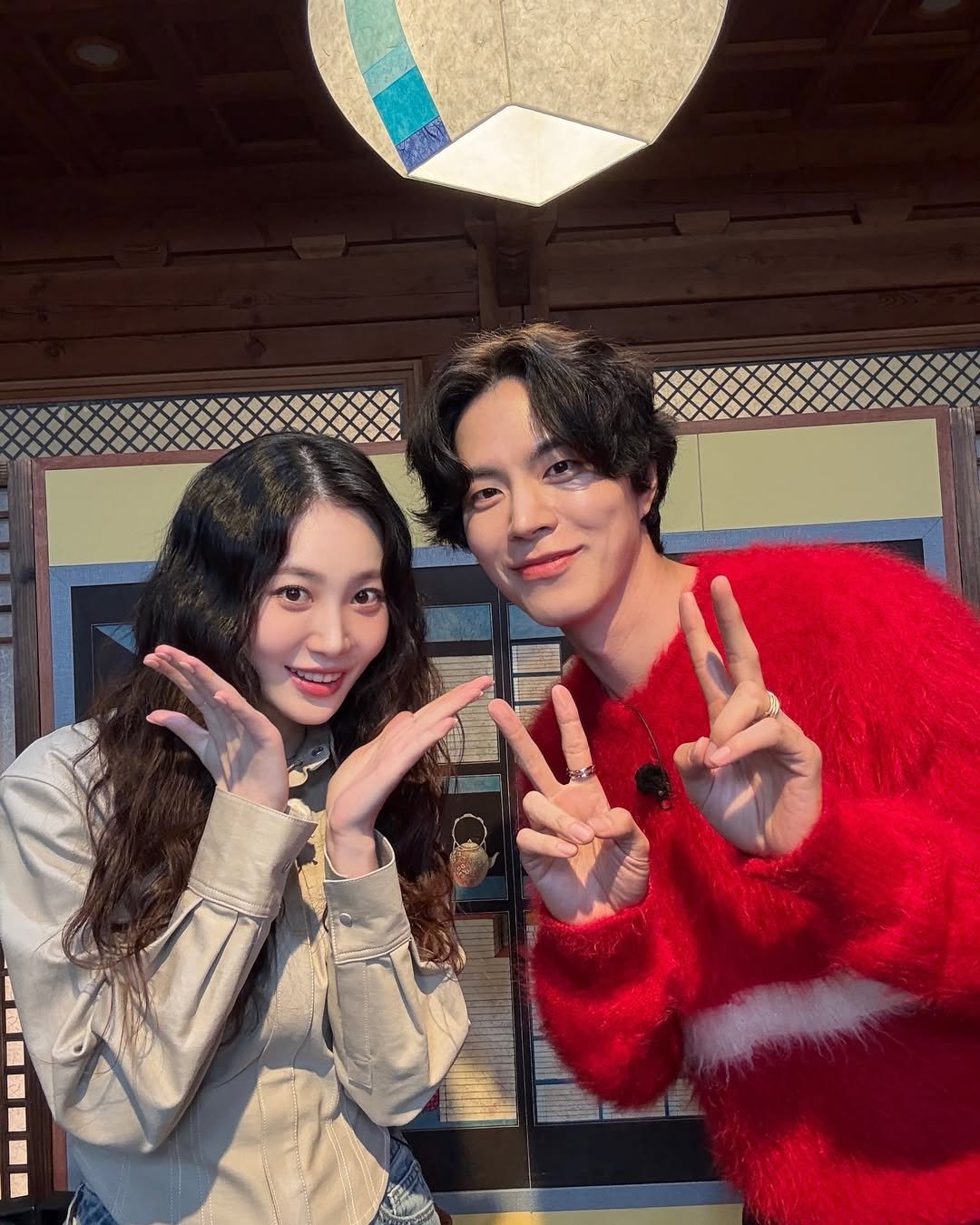 Photo shared by 홍종현 on December 25, 2024 tagging @yura_936.