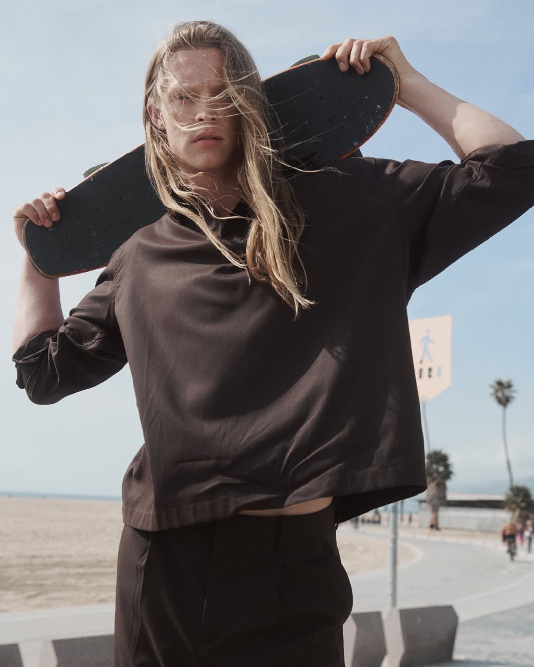 hm_man 게시물 이미지: Summer 2026.

A new collection in sun-washed...