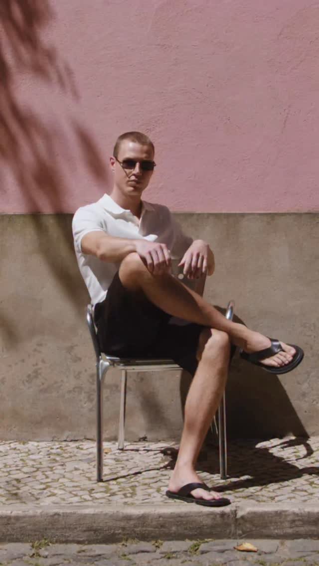 hm_man 게시물 이미지: Take a seat. New lightweight vacation wear,...
