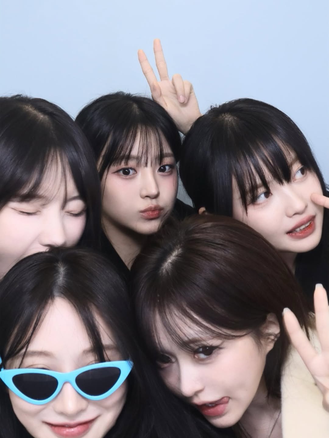 Photo shared by 고말숙 on December 19, 2025 tagging @1995.mj, @bbang9.2, @u_jjung007, and @2ssuzi. May be an image of one or more people, hair and text.