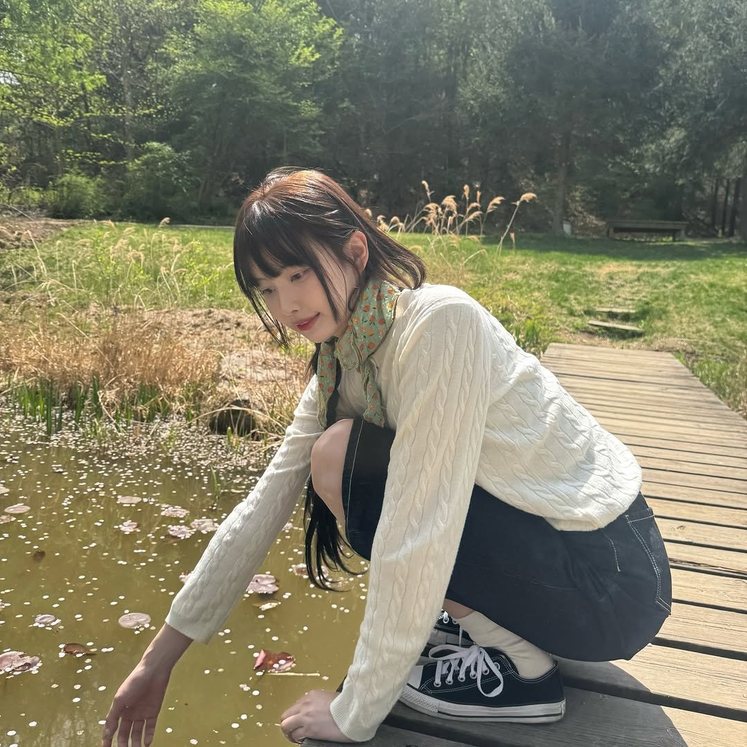 Photo by 고말숙 on April 21, 2026. May be an image of white lily, outdoors and text.