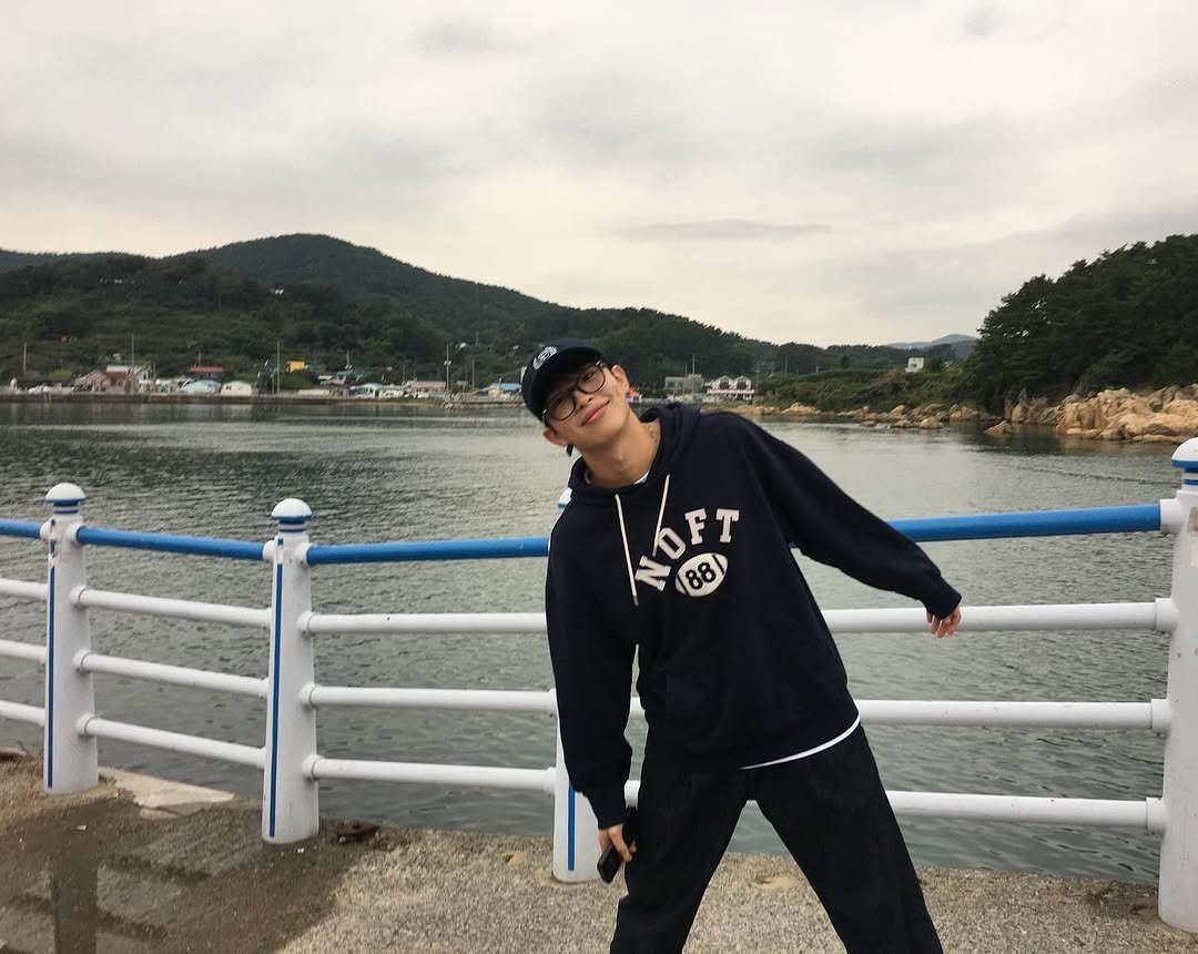 Photo by 정호균 on October 11, 2025. May be an image of Gyeongbokgung Palace and text.