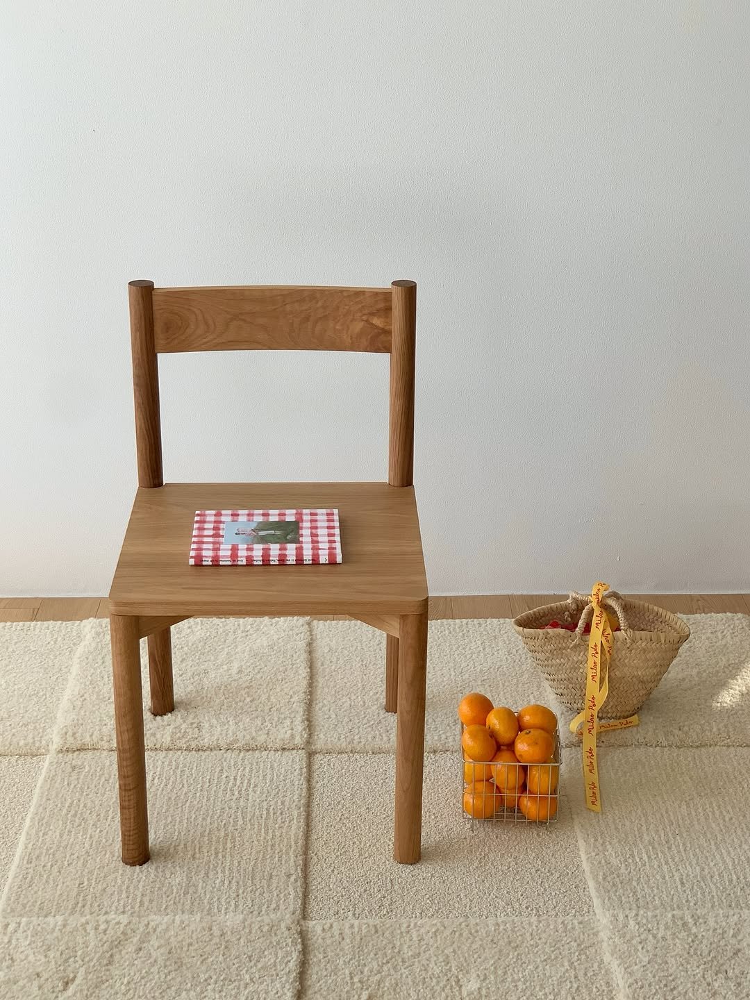 Photo shared by HOHA 호하 (前.살림취향집) on November 19, 2025 tagging @hoha.kr. May be an image of table, dining table, rocking chair, deck chair and text.