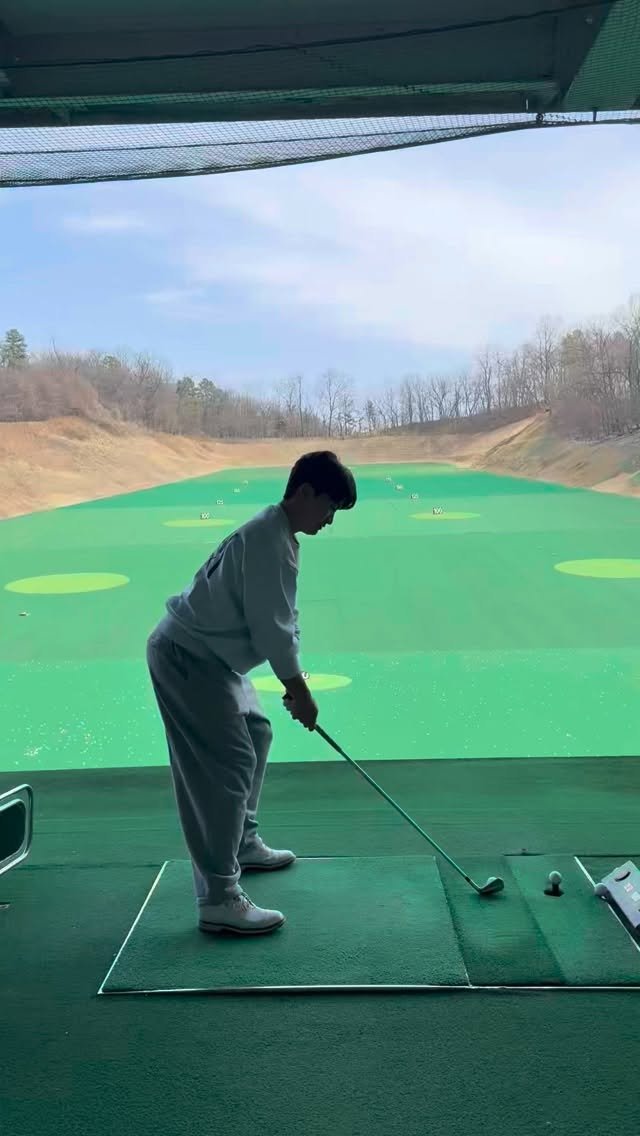 hoi_golf 게시물 이미지: 안좋은 습관 수직 움직임 x, 손목 유지하고 힘 빼고 왼쪽 위로 가기 하체 쓰지말고...