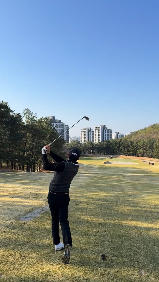hoi_golf 게시물 이미지: 🤔