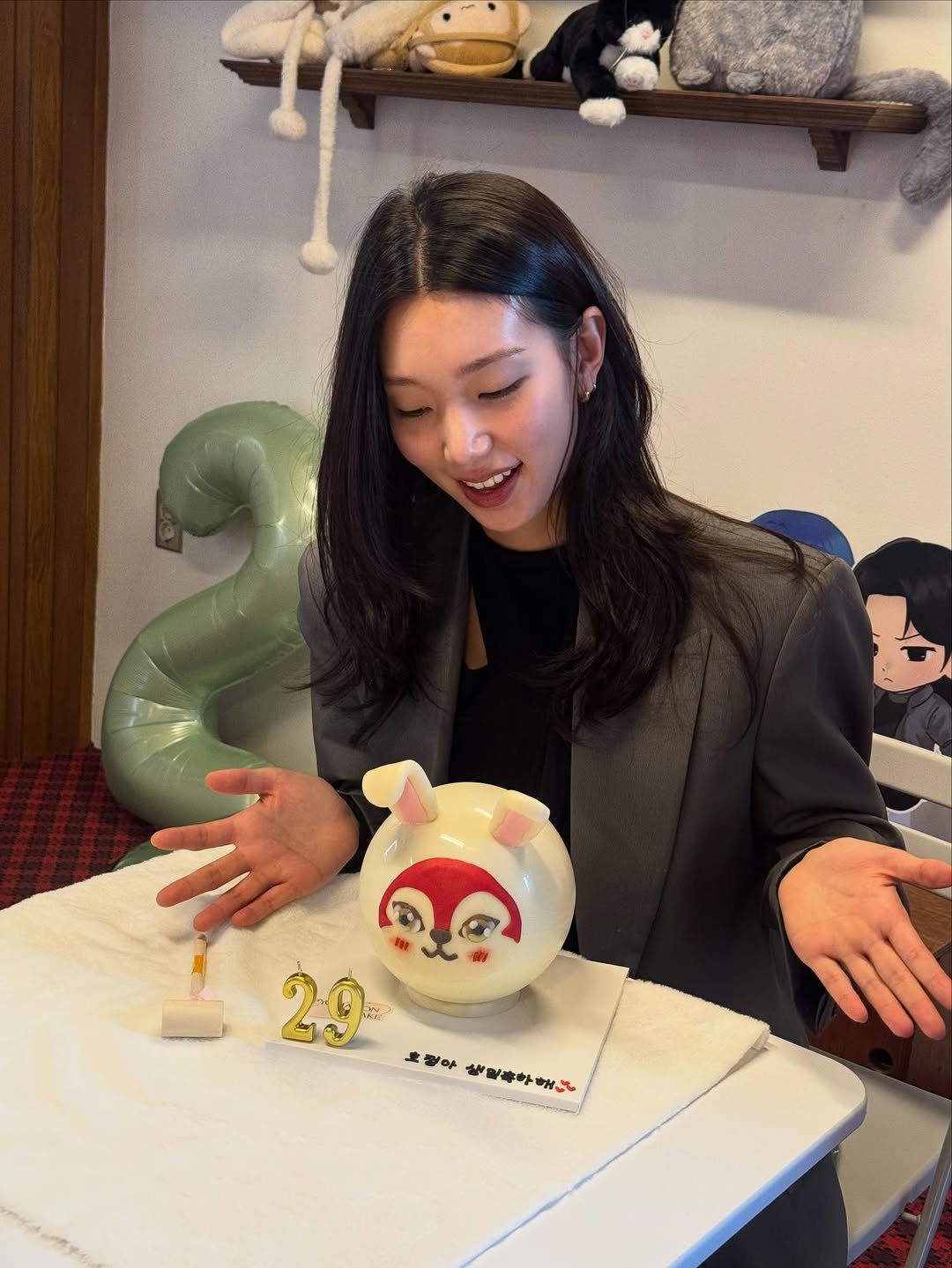 Photo by HOLLY 이호정 on January 20, 2026. May be an image of candle and text that says '3 호벌아 생일흑하해 HOY'.