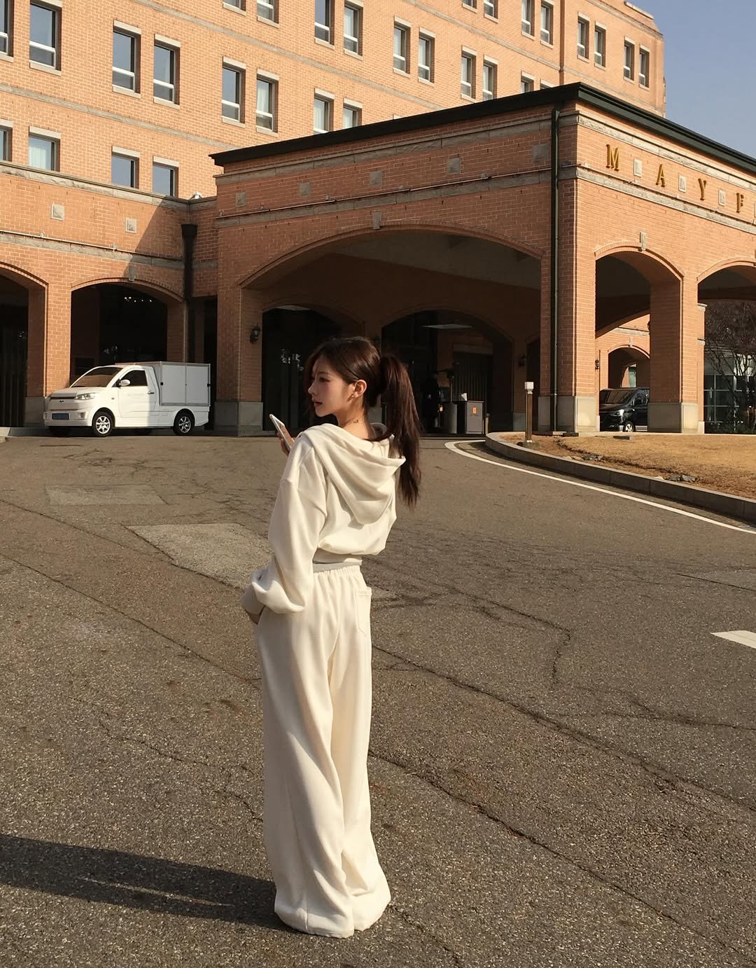 Photo by (주)홀리 on January 16, 2026. May be an image of jumpsuit and text.