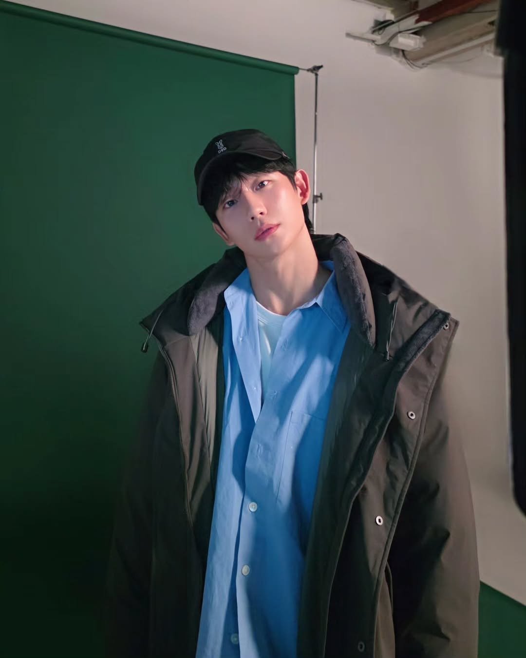 Photo by 정해인 on October 14, 2025. May be an image of one or more people, hair, top and text.