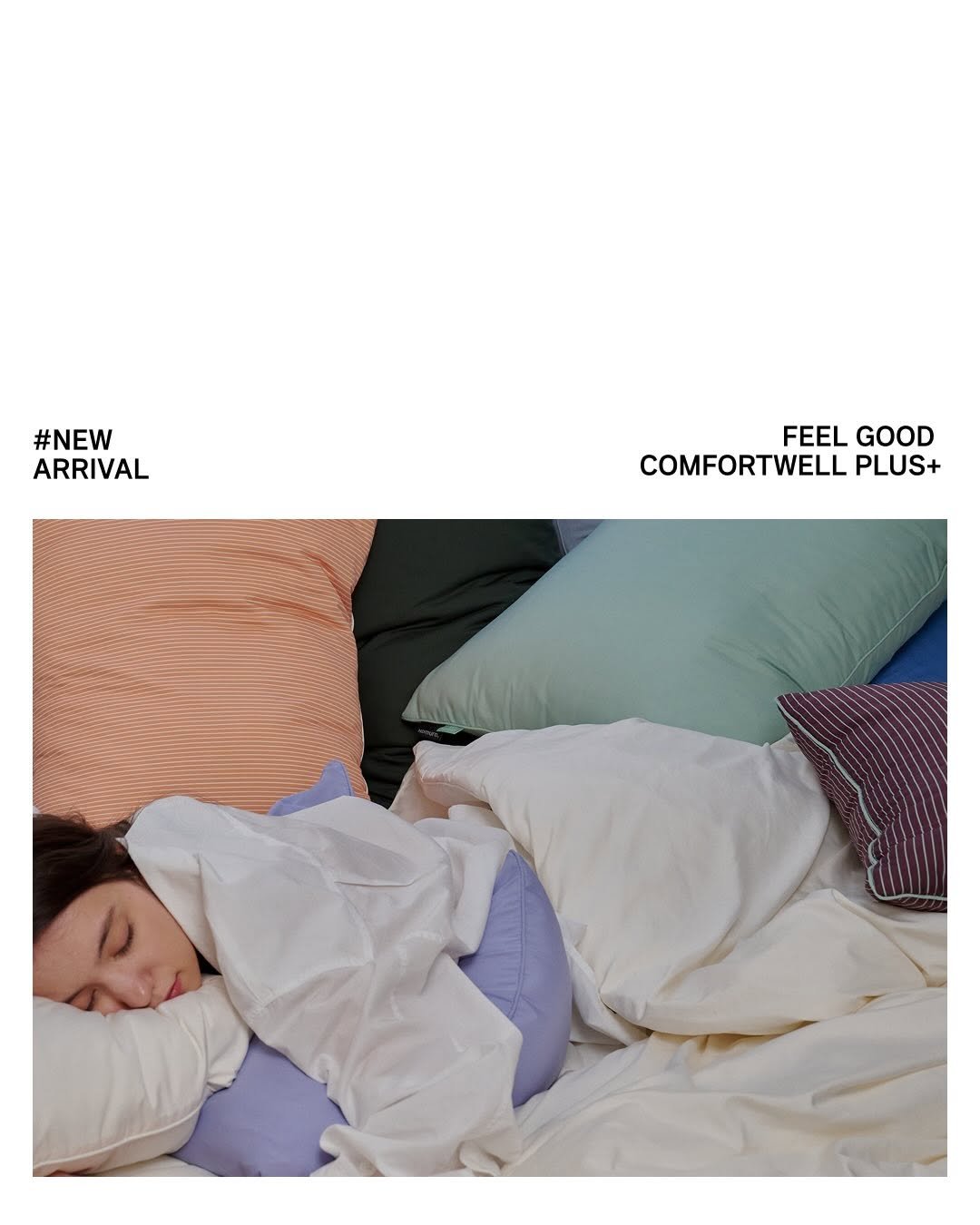 Photo by 호무로 | 𝐇𝐎𝐌𝐔𝐑𝐎 on March 24, 2026. May be an image of sleeping, sleepwear, bed, poster, mattress, beanbag chair, baby bed, magazine, bedroom and text that says '#NEW ARRIVAL FEEL FEELGOOD GOOD COMFORTWELL PLUS+'.