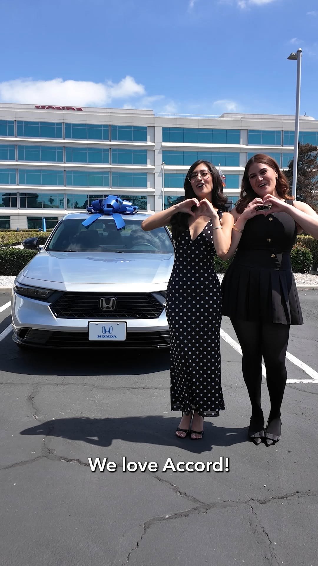 honda 게시물 이미지: Honda Accords no. 15,000,000 and 15,000,001,...
