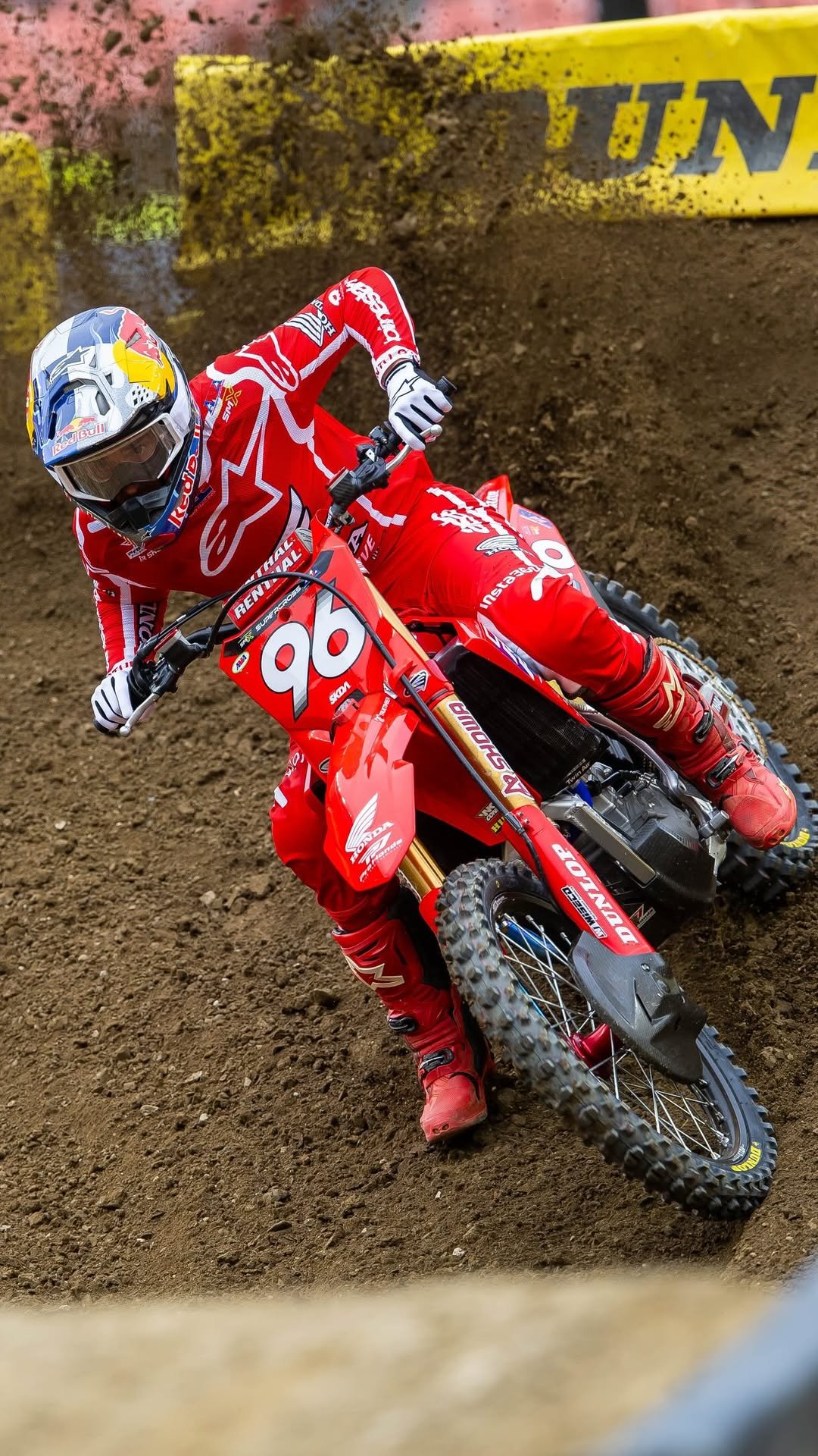 hondaracingcorporation 게시물 이미지: Hunter Lawrence has a one-point advantage with...