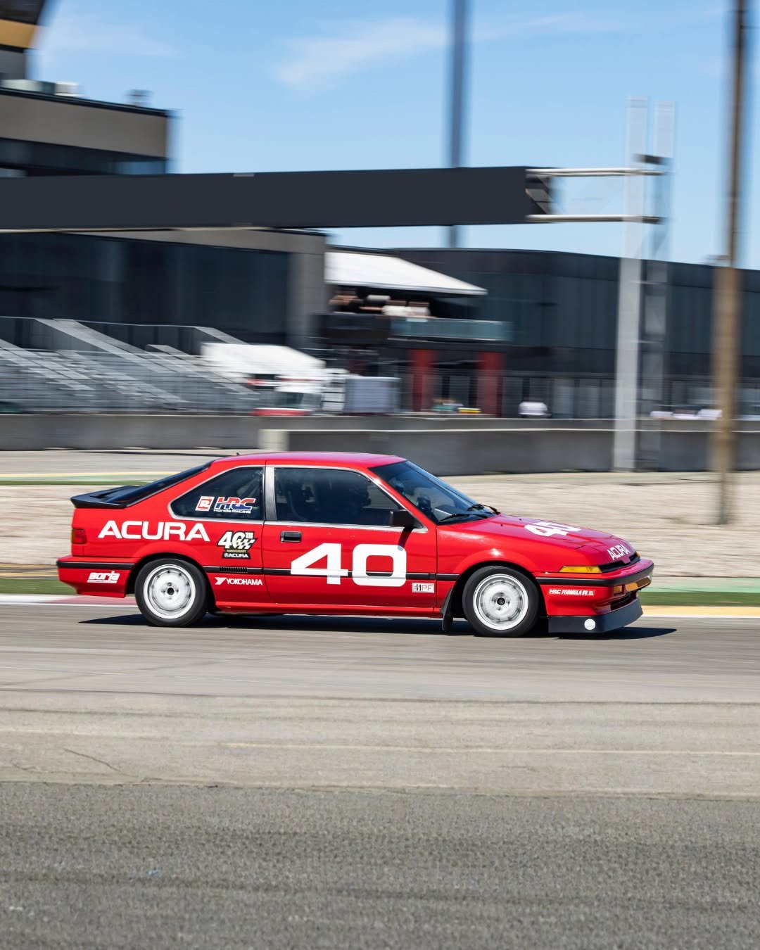 hondaracingf1 게시물 이미지: 40 years of Acura. Two generations of Integra....