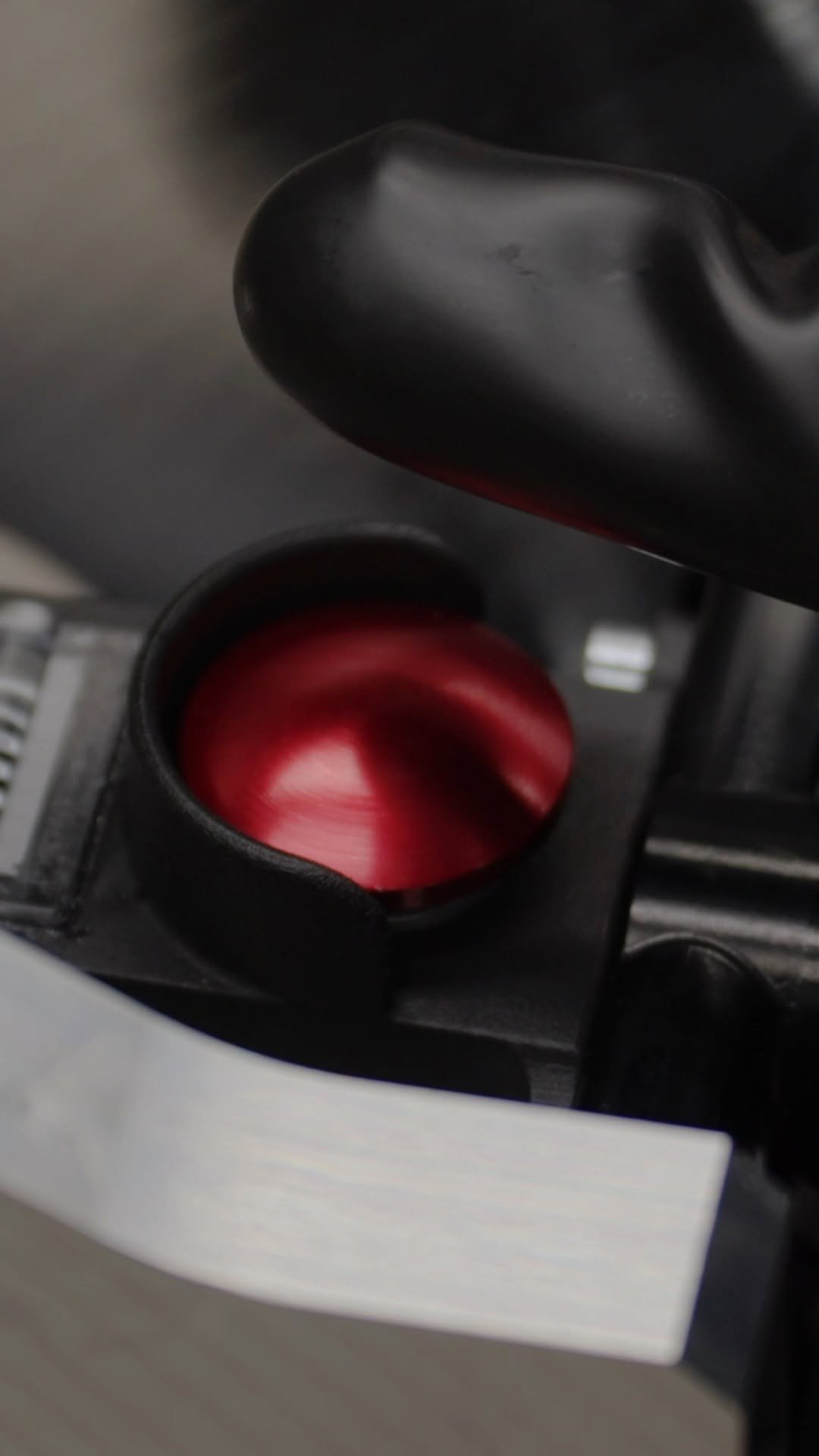 hondaracingf1 게시물 이미지: A new era comes to life.

The #AMR26 fired up...