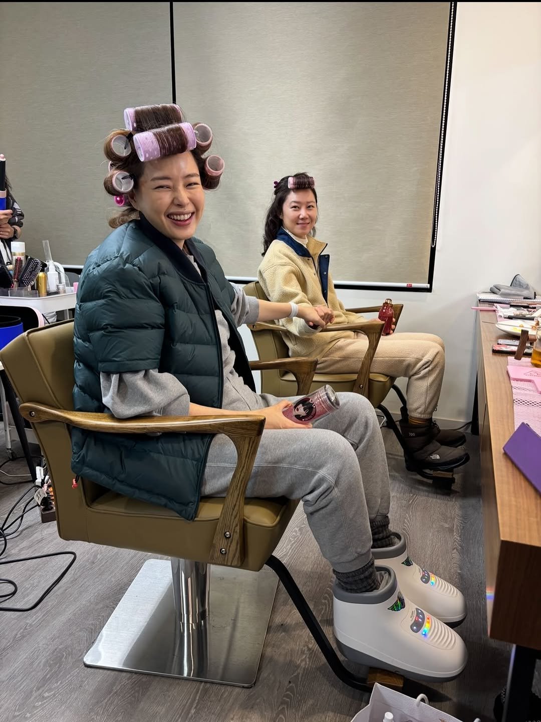 Photo shared by 이하늬❤️hanee Lee on December 14, 2025 tagging @rovvxhyo.