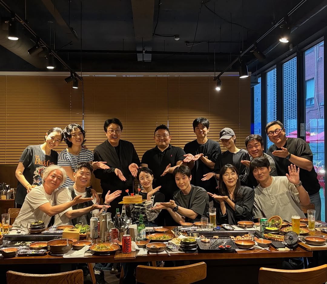 honey_lee32 게시물 이미지: 사랑하는 애마팀과.
효린이의 신인상을 축하하며,
오랜만에 보고싶은 사람들을 보고...