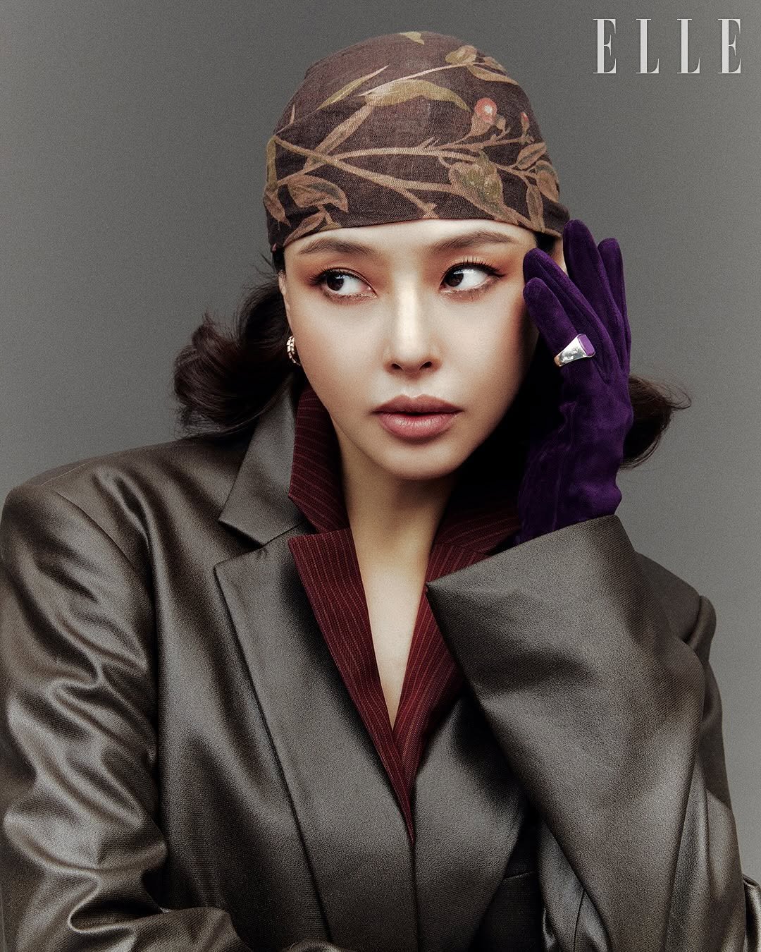 Photo shared by 이하늬❤️hanee Lee on August 29, 2025 tagging @ellekorea, and @netflixkr. May be an image of one or more people, hair, makeup, poster and magazine.