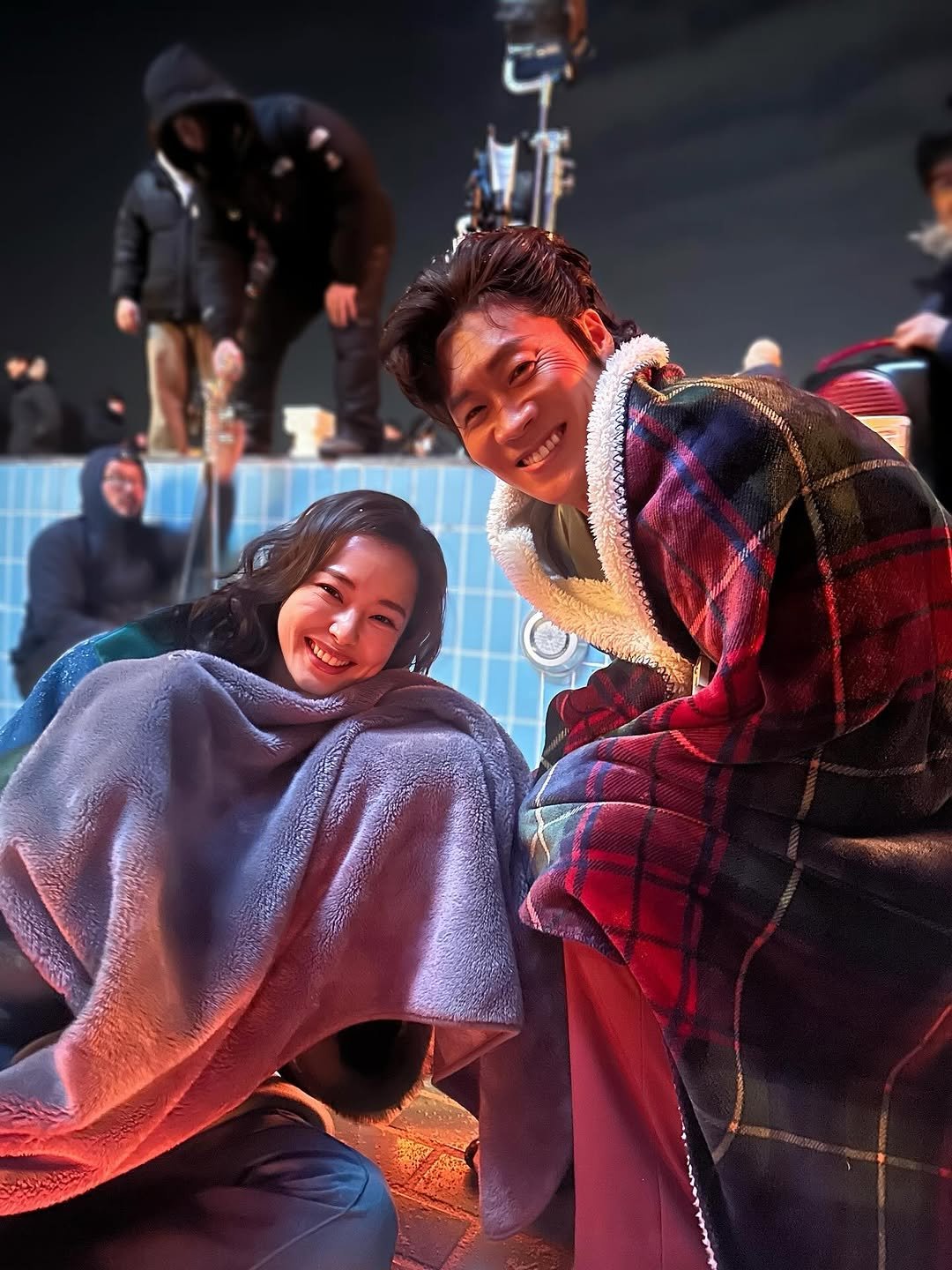 Photo by 이하늬❤️hanee Lee on September 12, 2025. May be an image of one or more people, poster, blanket and text.