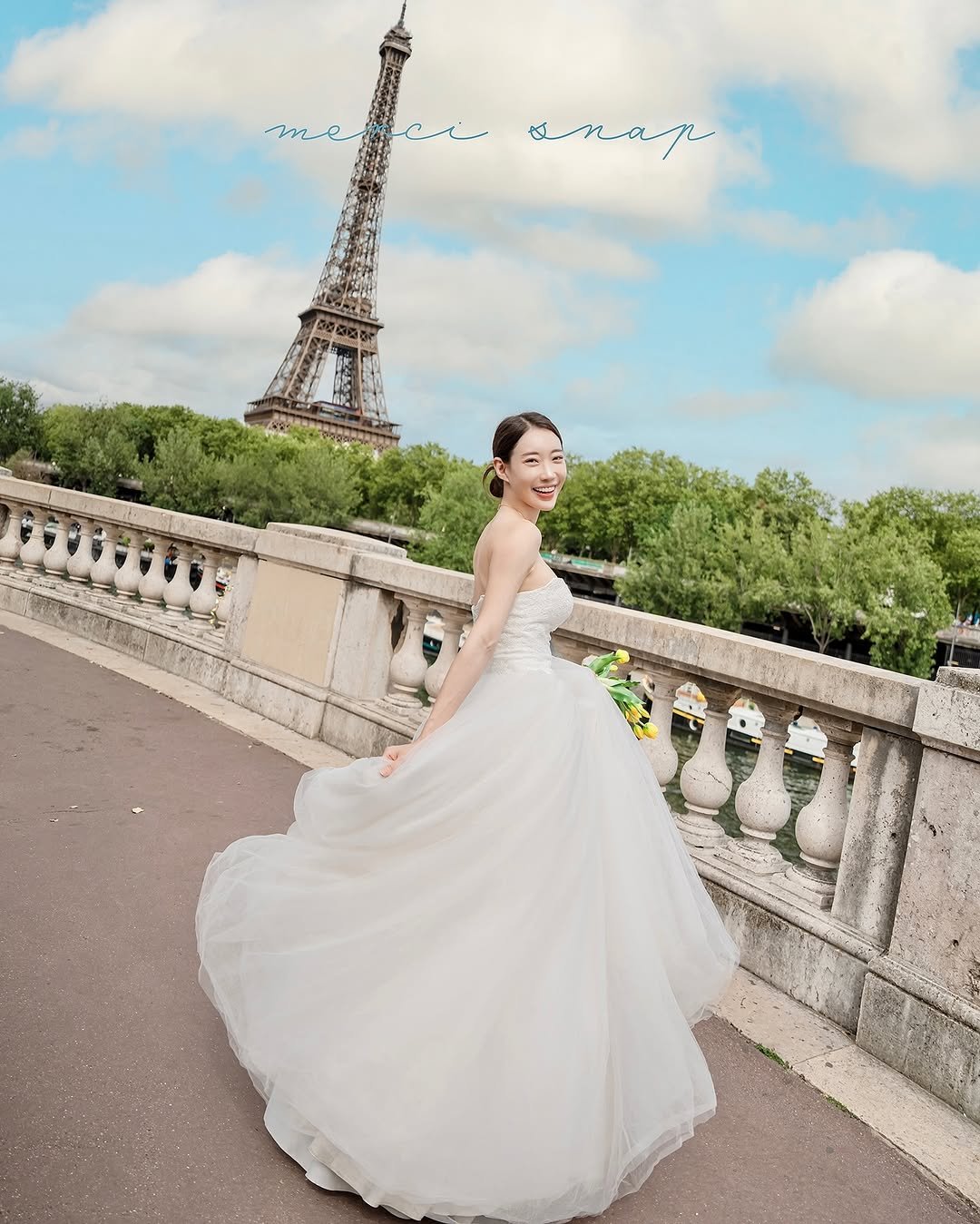 Photo shared by 여행 + 경제 크리에이터, 허니블링🩵 on August 06, 2025 tagging @yirang_in_paris_. May be an image of 1 person, gown, wedding and text.
