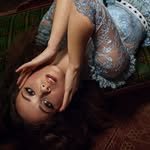 laufey 프로필 사진