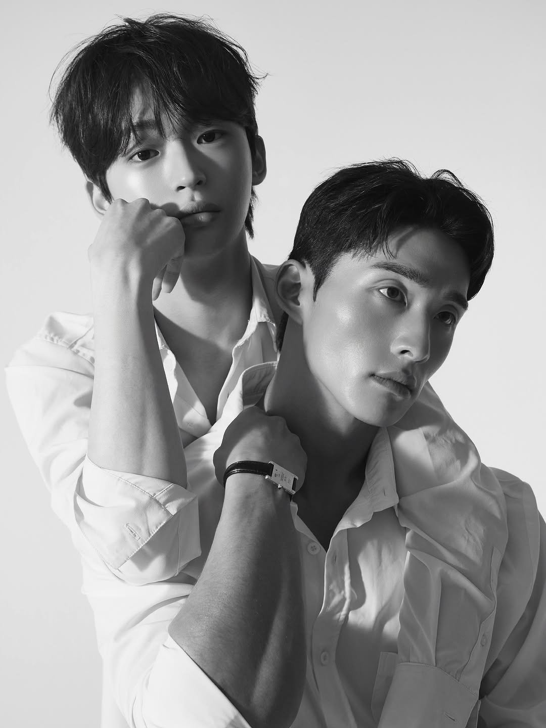 hongbuzz_99 게시물 이미지: 🖤
📸: @hush__studio 
✨: @neul_atelier
