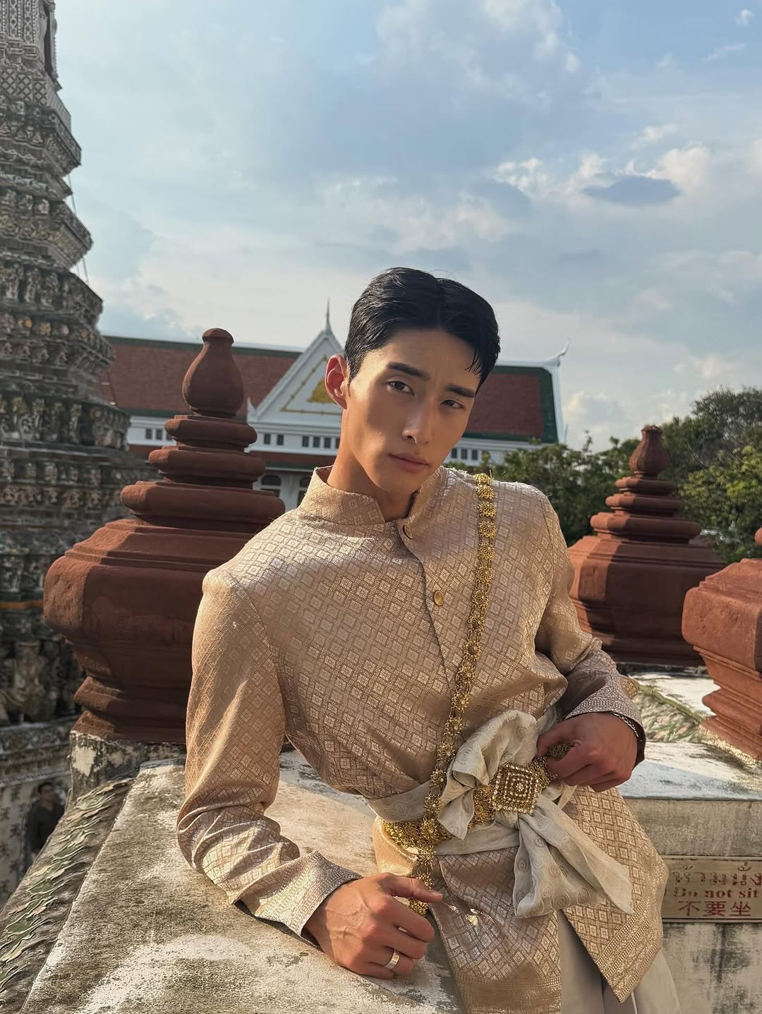 Photo by 홍버즈 on August 24, 2025. May be an image of Shwedagon Pagoda and Wat Pho.