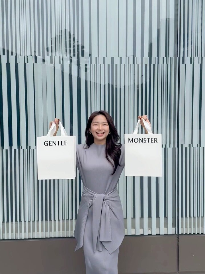 hongjoyful 게시물 이미지: 언니들💕 저 올해는 특별한 생일로 만들고 싶어서
저희 히찌VVIP 언니들 선물 사러...