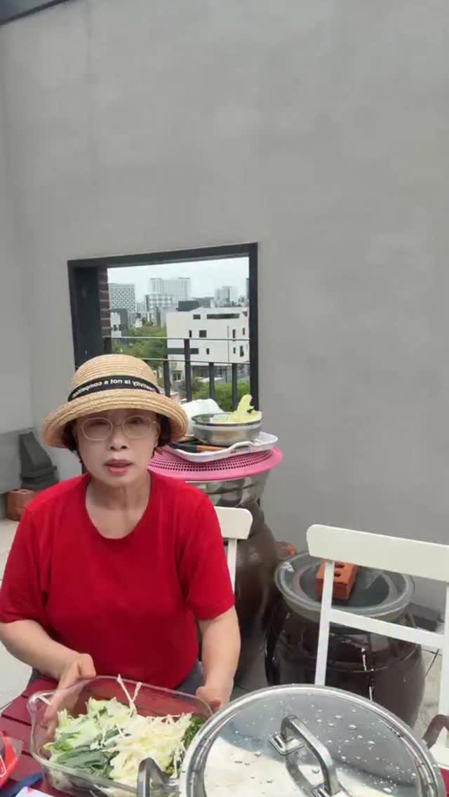 hoo_mom__ 게시물 이미지: 쫄뱅이와 정구지전 냠냠❤️
와주셔서 감사해용!