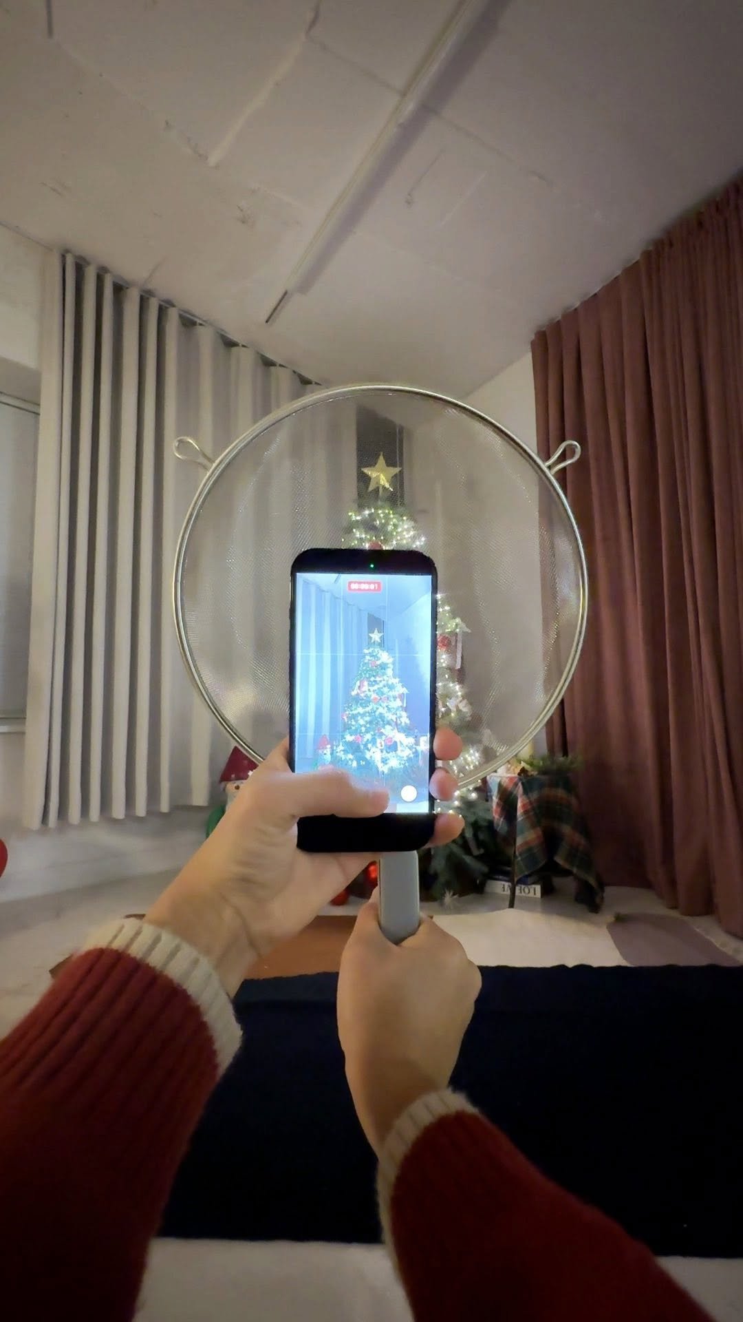 hoon2trip 게시물 이미지: 트리 위에 별빛이 내려와 ✨

📸 촬영법 :
카메라 화면 꾹 눌러 초점 고정
체망...